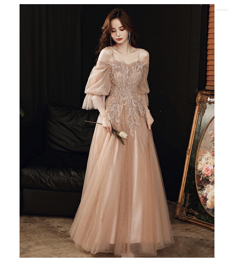 Casual Dresses Sexy Sling Beaded Embrodiery Applique Back Bandage Evening Gowns Oriental Party Banquet Female Stage Cheongsam, Style 1
Casual Dresses Sexy Sling Beaded Embrodiery Applique Back Bandage Evening Gowns Oriental Party Banquet Female Stage Cheongsam, Style 1