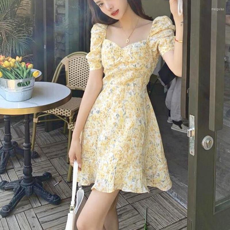 Casual Dresses 2022 Summer Kawaii Elegant Dress Women Vintage V-neck Sexy Sweet Floral French Puff Sleeve Retro Party, Blue
Casual Dresses 2022 Summer Kawaii Elegant Dress Women Vintage V-neck Sexy Sweet Floral French Puff Sleeve Retro Party, Blue