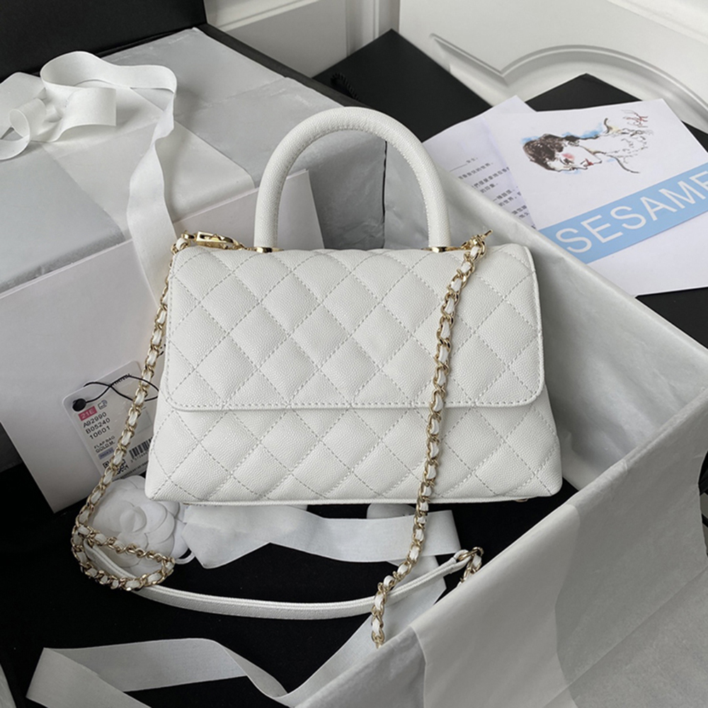 Elegant 24cm Grained Leather Flap Bag by Leading Designer - Versatile Chain Strap Cross Body / Shoulder Carry