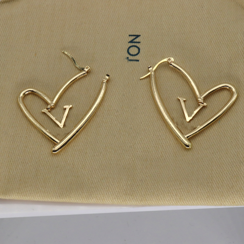 Gold LOVE Designers Earrings Designer Earings Lucky Charm Women Bow Diamonds Party Wedding Rhinestone Birthday Gift Luxury Classic Brand European American
Gold LOVE Designers Earrings Designer Earings Lucky Charm Women Bow Diamonds Party Wedding Rhinestone Birthday Gift Luxury Classic Brand European American