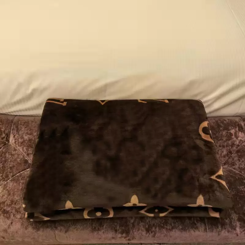 Warmth Coral Fleece Blankets Office Throw Home Sofa Bed Cover Blanket Outdoor Portable Camping Picnic Shawl W251030