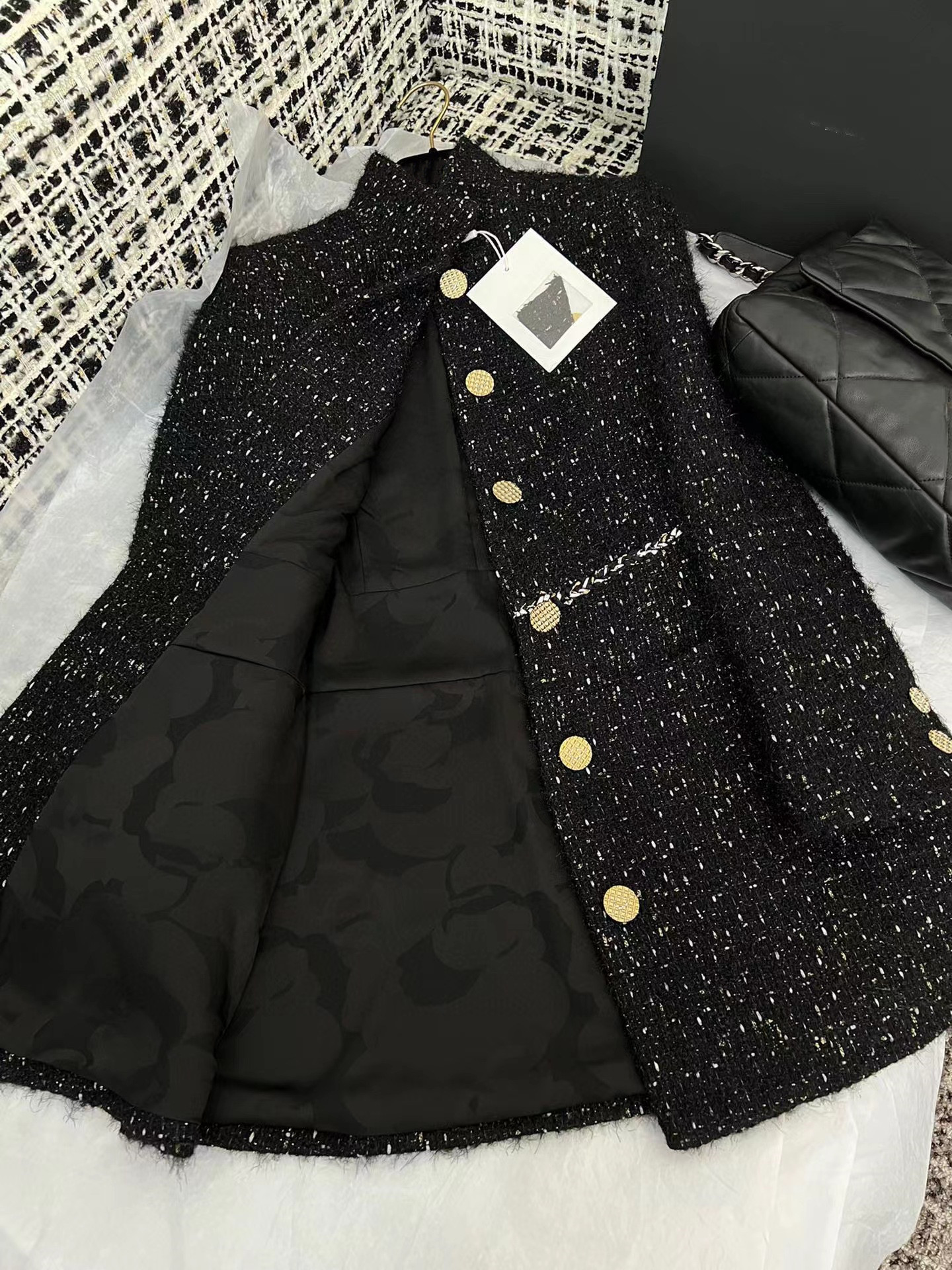 Chan New Women's brand jacket OOTD Fashion temperament top-grade autumn winter long style tweed coat overcoat Leisure Women Spring Coats cardigan Christmas Day Gift, Black
Chan New Women's brand jacket OOTD Fashion temperament top-grade autumn winter long style tweed coat overcoat Leisure Women Spring Coats cardigan Christmas Day Gift, Black