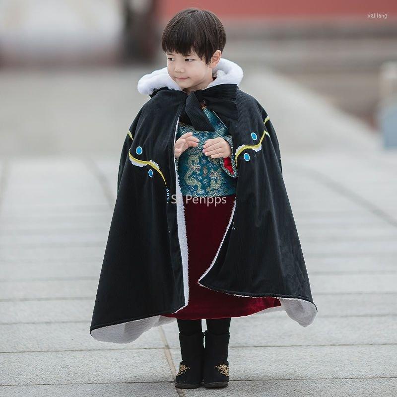 Scarves Boys' Hanfu Chinese Winter Thickening Embroidery Warm Windproof Outdoor Cloak Antique Tang Dress Children's Hat Outside
Scarves Boys' Hanfu Chinese Winter Thickening Embroidery Warm Windproof Outdoor Cloak Antique Tang Dress Children's Hat Outside