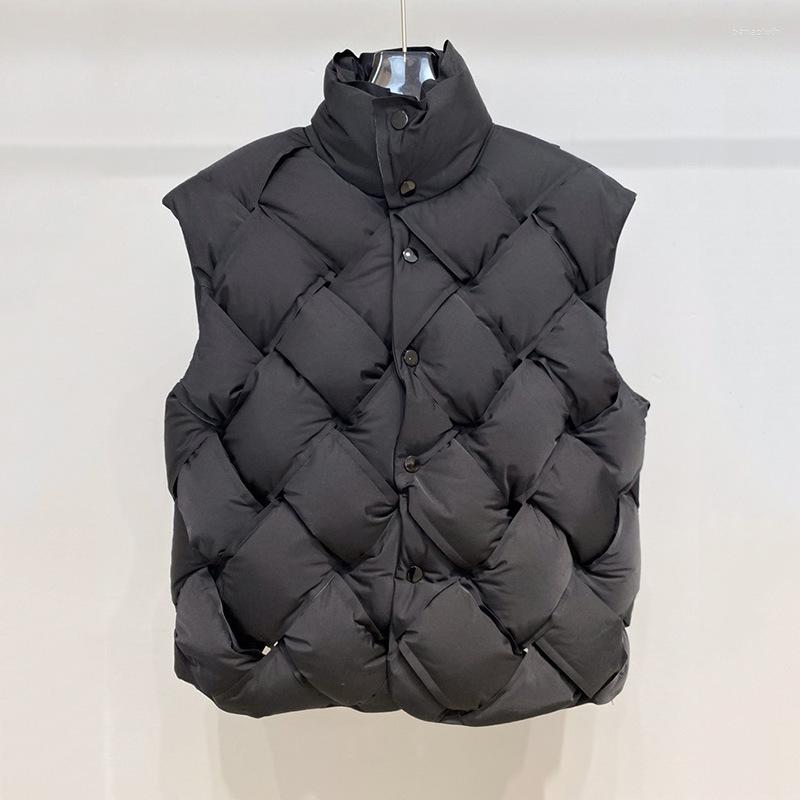 Women's Vests Hand Woven Diamond Vest Women's Winter Fashion Design Loose Warm Coat