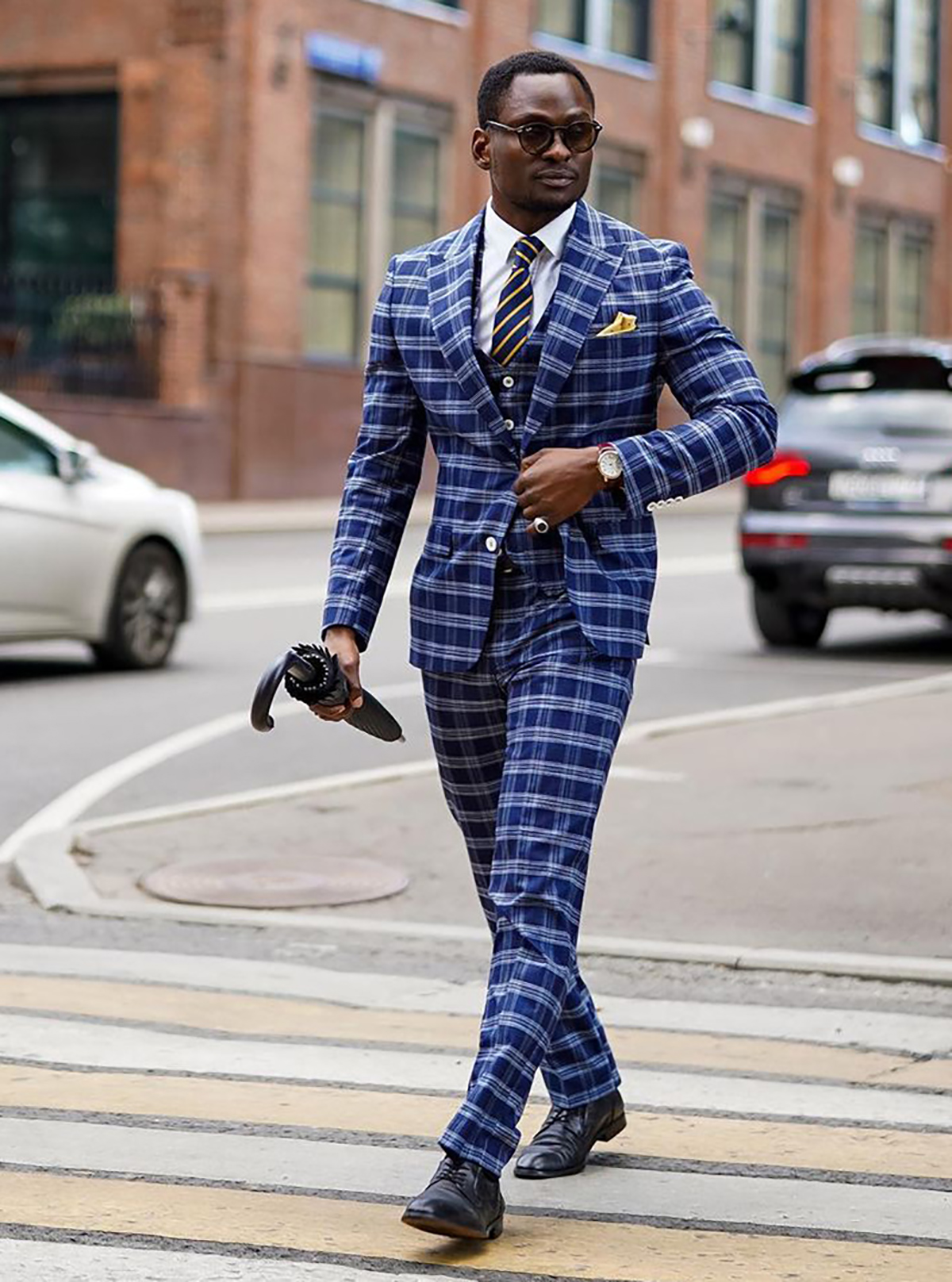 Classic Plaid Check Men Tuxedos 3 Pieces Plus Size Custom Made Handsome Wedding Suits For Business Formal Wear