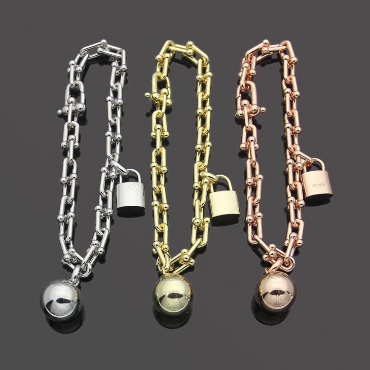 Round beads lock head gold chain luxury designer signature heart bracelet diamond 18K gold plated 925 stainless steel wedding Valentine's Day gift with box
Round beads lock head gold chain luxury designer signature heart bracelet diamond 18K gold plated 925 stainless steel wedding Valentine's Day gift with box