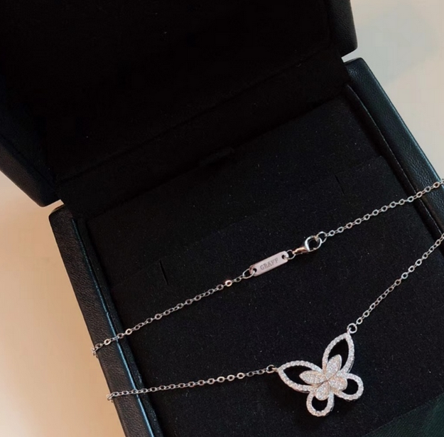 Graf1 Butterfly necklace Designer luxury fine jewelry for women pendant k Gold Love Heart pearl Saturn planet four leaf clover necklace diamond name custom letter
Graf1 Butterfly necklace Designer luxury fine jewelry for women pendant k Gold Love Heart pearl Saturn planet four leaf clover necklace diamond name custom letter