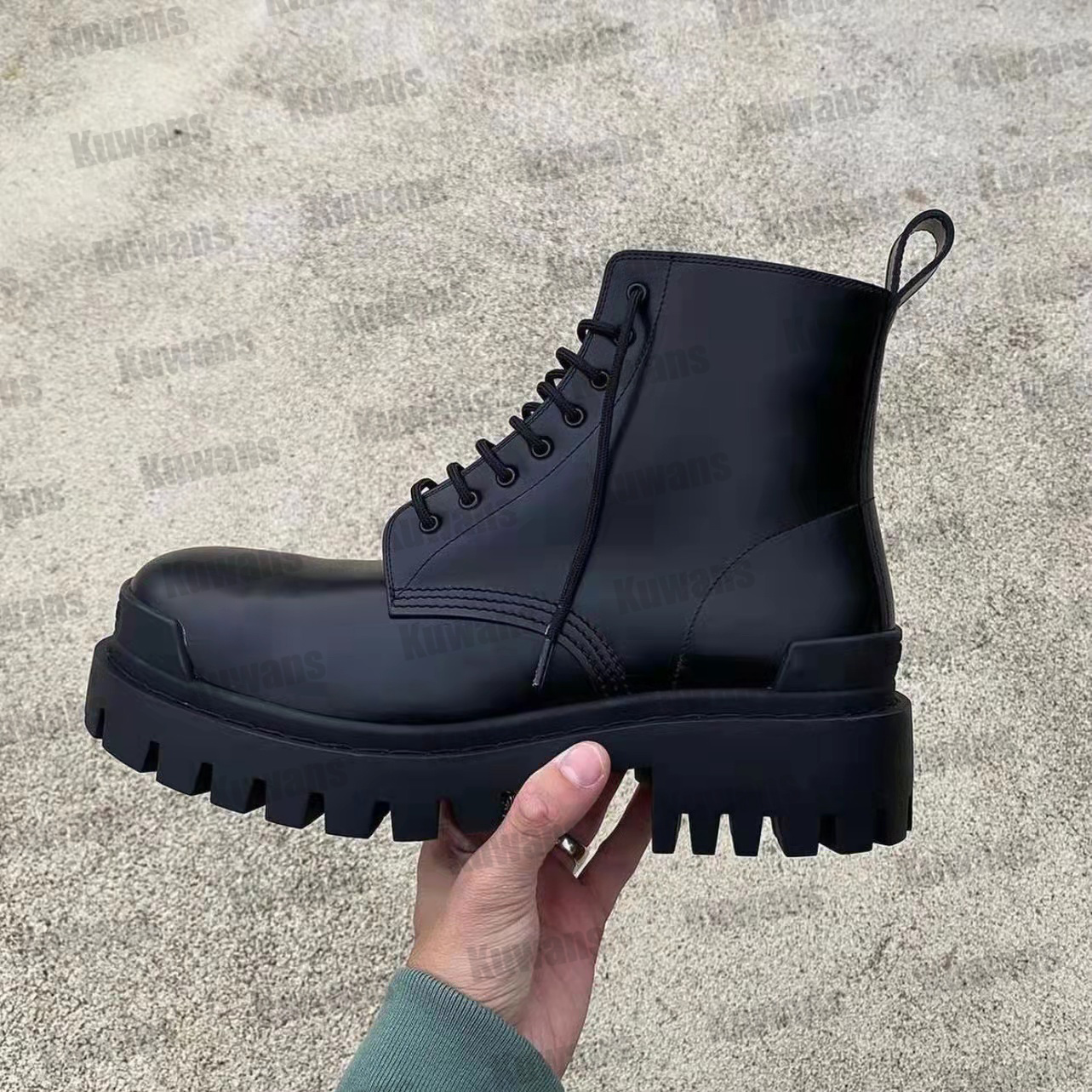Strike Boots Tractor 20MM Platform Ankle Boot Martin Canvas Leather Lace Up Lever Combat Booies Leather Chelsea Rubber Sole Men Women Size 35-45, Color 7
Strike Boots Tractor 20MM Platform Ankle Boot Martin Canvas Leather Lace Up Lever Combat Booies Leather Chelsea Rubber Sole Men Women Size 35-45, Color 7