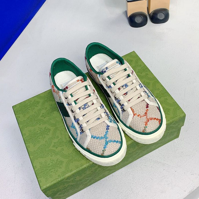 Designer women's shoes Italian tennis 1977 canvas casual shoes Luxurys green and red net striped rubber sole stretch cotton low-top men's sports shoes, Black
Designer women's shoes Italian tennis 1977 canvas casual shoes Luxurys green and red net striped rubber sole stretch cotton low-top men's sports shoes, Black