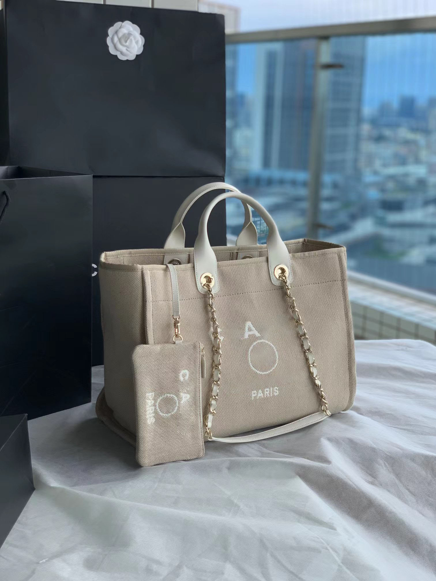 Sparkling Fabric crocodile skin mini hourglass Bag luxury designer Crossbody composite handbag brand Single cross-body leather metal logo purse, White
Sparkling Fabric crocodile skin mini hourglass Bag luxury designer Crossbody composite handbag brand Single cross-body leather metal logo purse, White