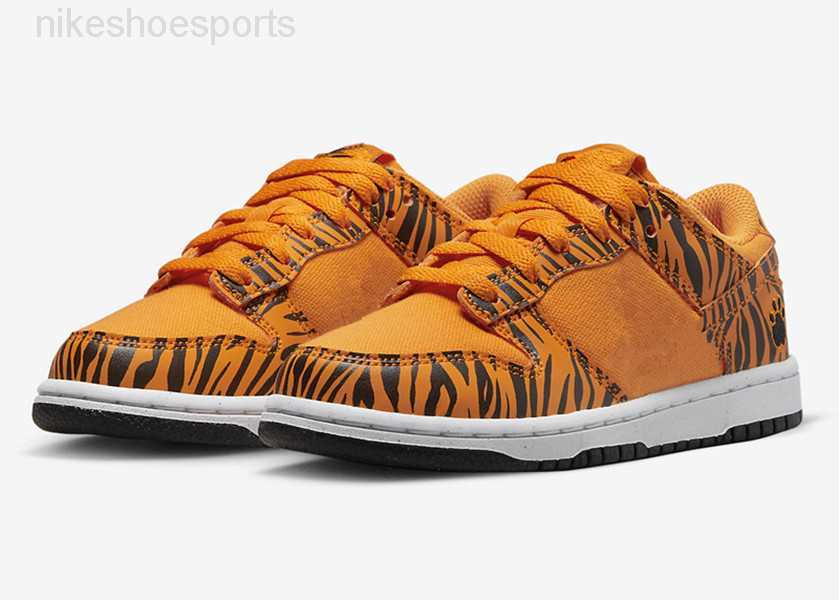 Dunks SB low Tiger Stripes Men casual shoes Famu Celtics orange White Black University Blue Red Women Running Shoes With, 32
Dunks SB low Tiger Stripes Men casual shoes Famu Celtics orange White Black University Blue Red Women Running Shoes With, 32