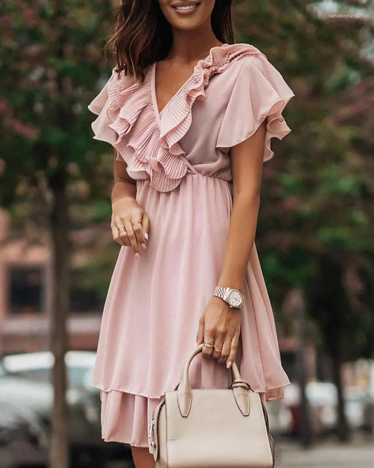 Party Dresses Women' 2022 Summer Elegant Sweet Layered Ruffle Hem Wrap Plain Casual V-Neck Short Sleeve Mini Daily Dress
Party Dresses Women' 2022 Summer Elegant Sweet Layered Ruffle Hem Wrap Plain Casual V-Neck Short Sleeve Mini Daily Dress