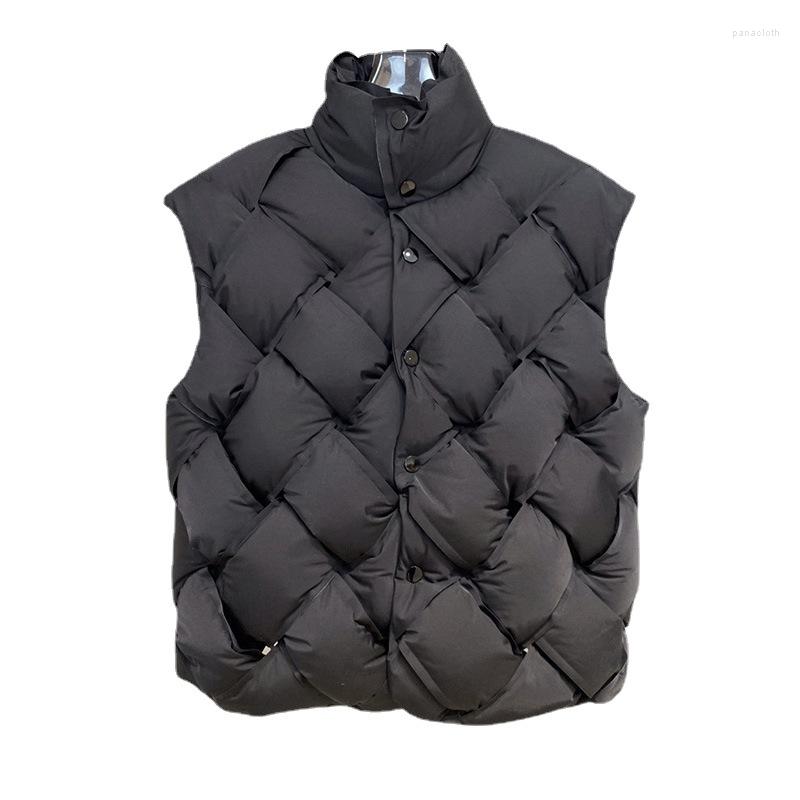 Women's Vests Hand Woven Diamond Vest Women's Winter Fashion Design Loose Warm Coat