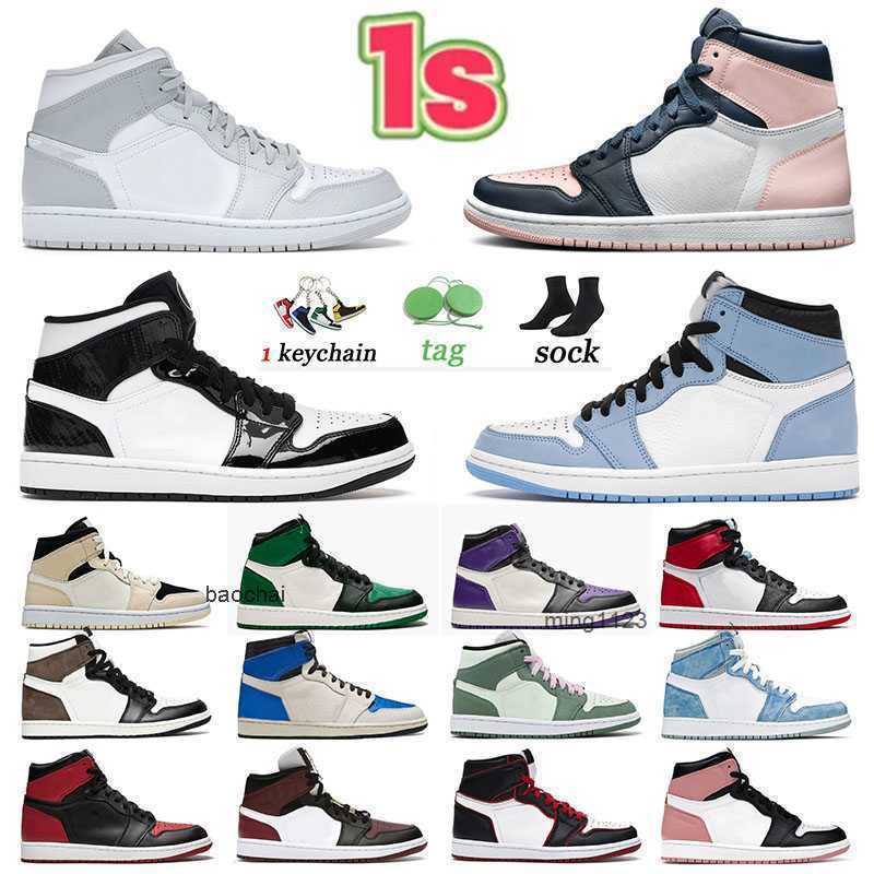 2023 1 Basketball shoes High OG Dark Mocha Sneakers Mid Smoke Grey Jumpman 1s Off Trainers Mens Womens Chicago White Bloodline Retro Sports JORDON, A25 36-46 fearless
2023 1 Basketball shoes High OG Dark Mocha Sneakers Mid Smoke Grey Jumpman 1s Off Trainers Mens Womens Chicago White Bloodline Retro Sports JORDON, A25 36-46 fearless