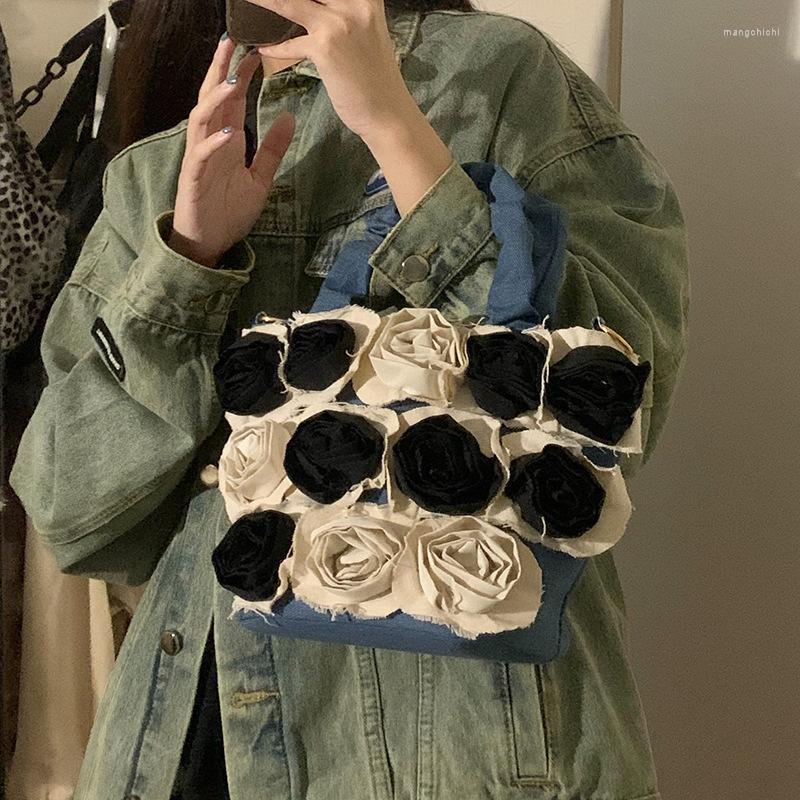 Evening Bags Fashion Flower Design Zipper Tote Bag For Women 2022 Polyester Shoulder Ladies Rose Bucket, Black
Evening Bags Fashion Flower Design Zipper Tote Bag For Women 2022 Polyester Shoulder Ladies Rose Bucket, Black
