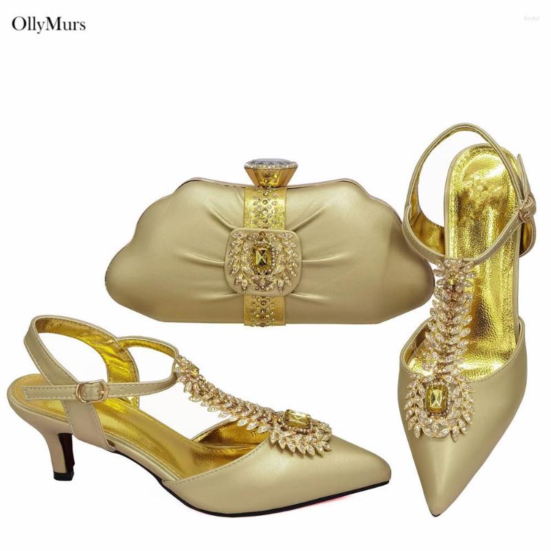 Dress Shoes Arrival Italian Fashion Thin Heels And Bag Set Beautiful PU With Rhinestone Golden For Party, Red
Dress Shoes Arrival Italian Fashion Thin Heels And Bag Set Beautiful PU With Rhinestone Golden For Party, Red