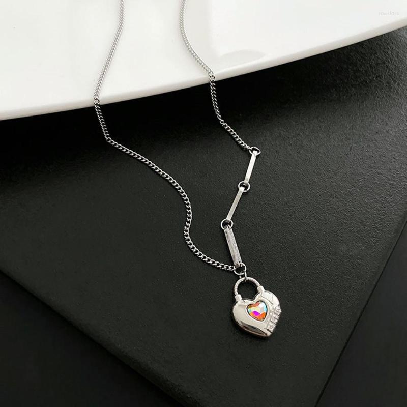 Chains Fashion Titanium Steel Versatile Temperament Light And Extravagant Irregular Women's Heart Shaped Necklace Jewelry Accessore
Chains Fashion Titanium Steel Versatile Temperament Light And Extravagant Irregular Women's Heart Shaped Necklace Jewelry Accessore