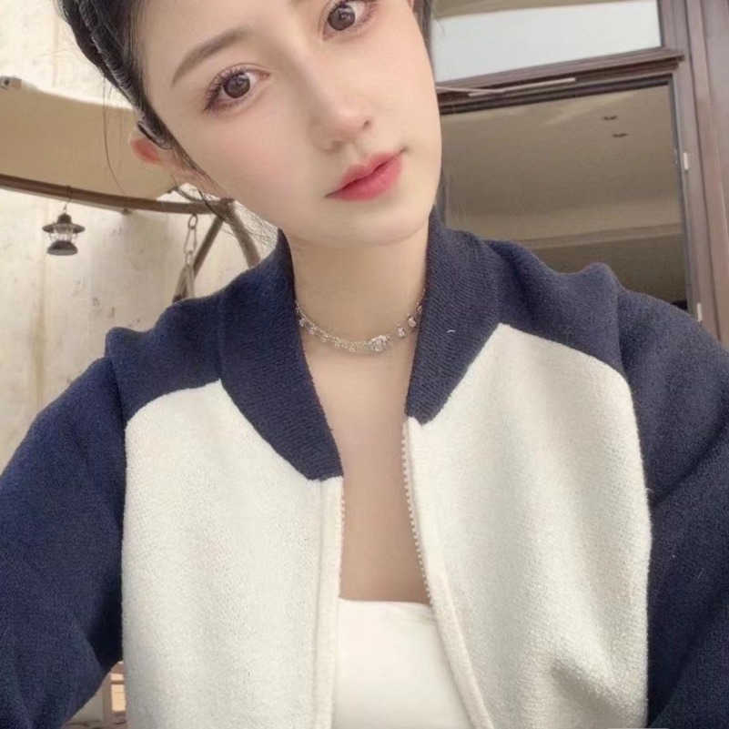 Sweater Winter Letter Jacquard Contrast Wool Knitted Baseball Jersey Short Coat Women Zipper Slim Jackets, Picture color
Sweater Winter Letter Jacquard Contrast Wool Knitted Baseball Jersey Short Coat Women Zipper Slim Jackets, Picture color