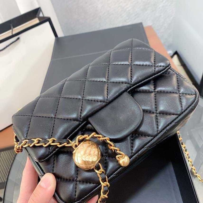 CC Bag Wallets Designer Bags Handbag Totes Shoulder Cross Body Women High Quality Classic Caviar Square Sheepskin Chains bag 6 color 12 I076, #1
CC Bag Wallets Designer Bags Handbag Totes Shoulder Cross Body Women High Quality Classic Caviar Square Sheepskin Chains bag 6 color 12 I076, #1
