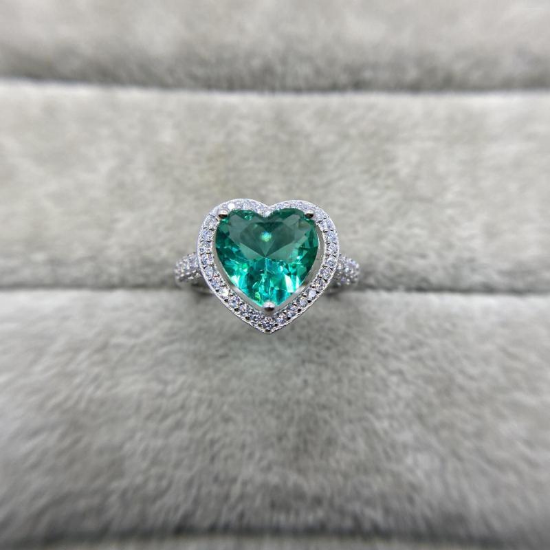 Cluster Rings WPB 925 Sterling Silver Heart Diamond Ring Shine High Carbon Green Women Luxury Jewelry Gifts Party Anniversary
Cluster Rings WPB 925 Sterling Silver Heart Diamond Ring Shine High Carbon Green Women Luxury Jewelry Gifts Party Anniversary