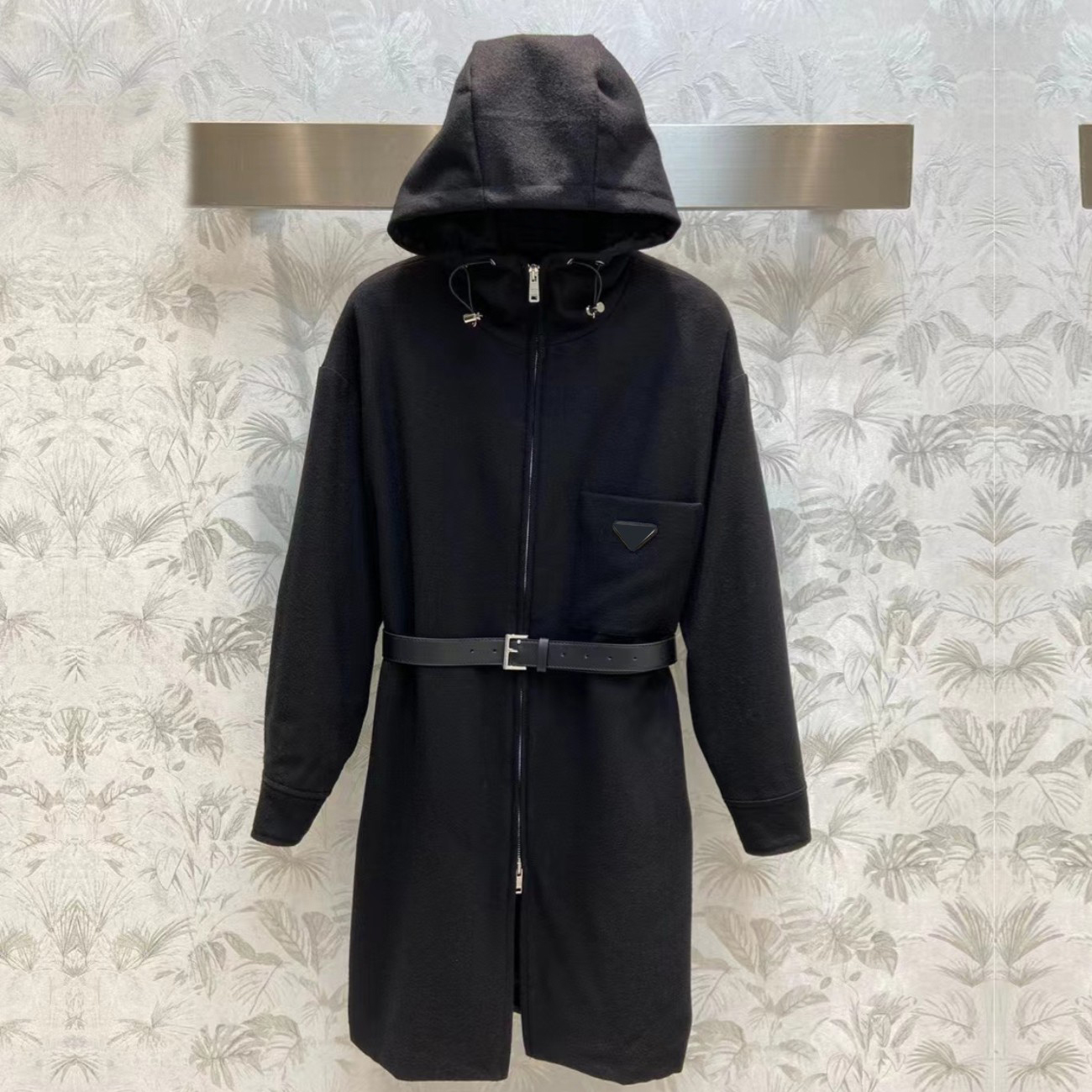 Autumn womens trench coats designer luxury wool Women Windbreaker body letter print jacket Loose Belt Coat Female Casual Long Trenchs Coat E85, Black
Autumn womens trench coats designer luxury wool Women Windbreaker body letter print jacket Loose Belt Coat Female Casual Long Trenchs Coat E85, Black