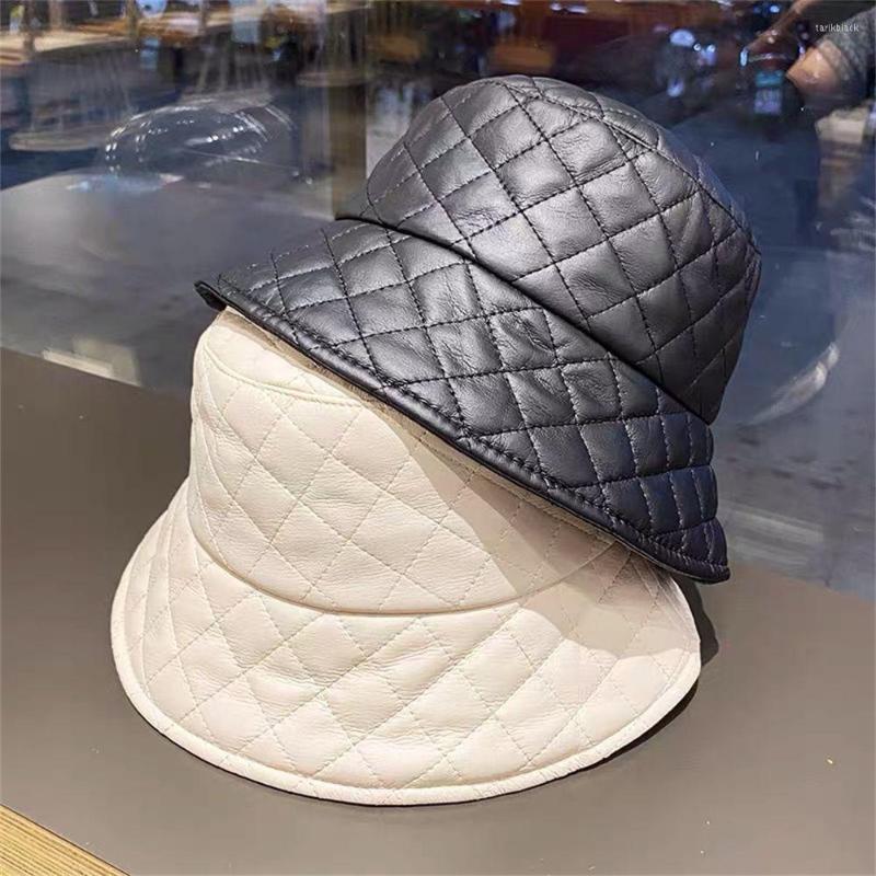 Berets 1PC Women Bucket Hat Warm PU Lattice Solid Color Fisherman Cap Fashion Casual Panama Winter Outdoor Sunscreen Sun, Black
Berets 1PC Women Bucket Hat Warm PU Lattice Solid Color Fisherman Cap Fashion Casual Panama Winter Outdoor Sunscreen Sun, Black