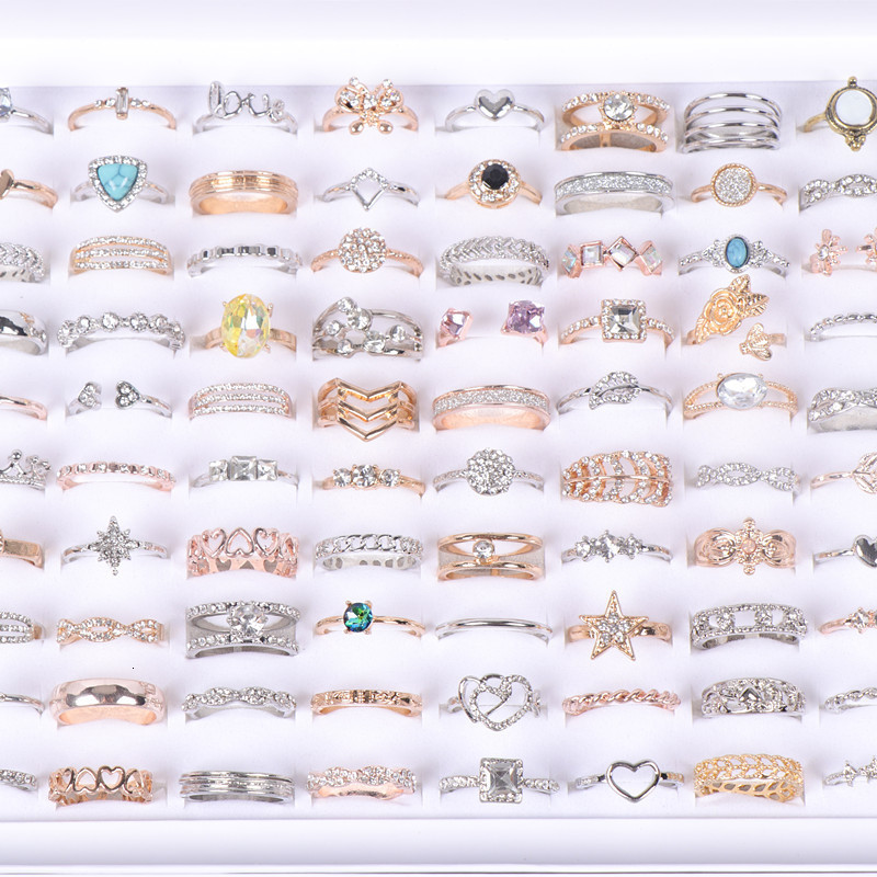 Band Rings Rings 50pcs lot Women s Fashion Exquisite Silver Golden Plated Jewelry Finger Mix Style Wholesale 221206