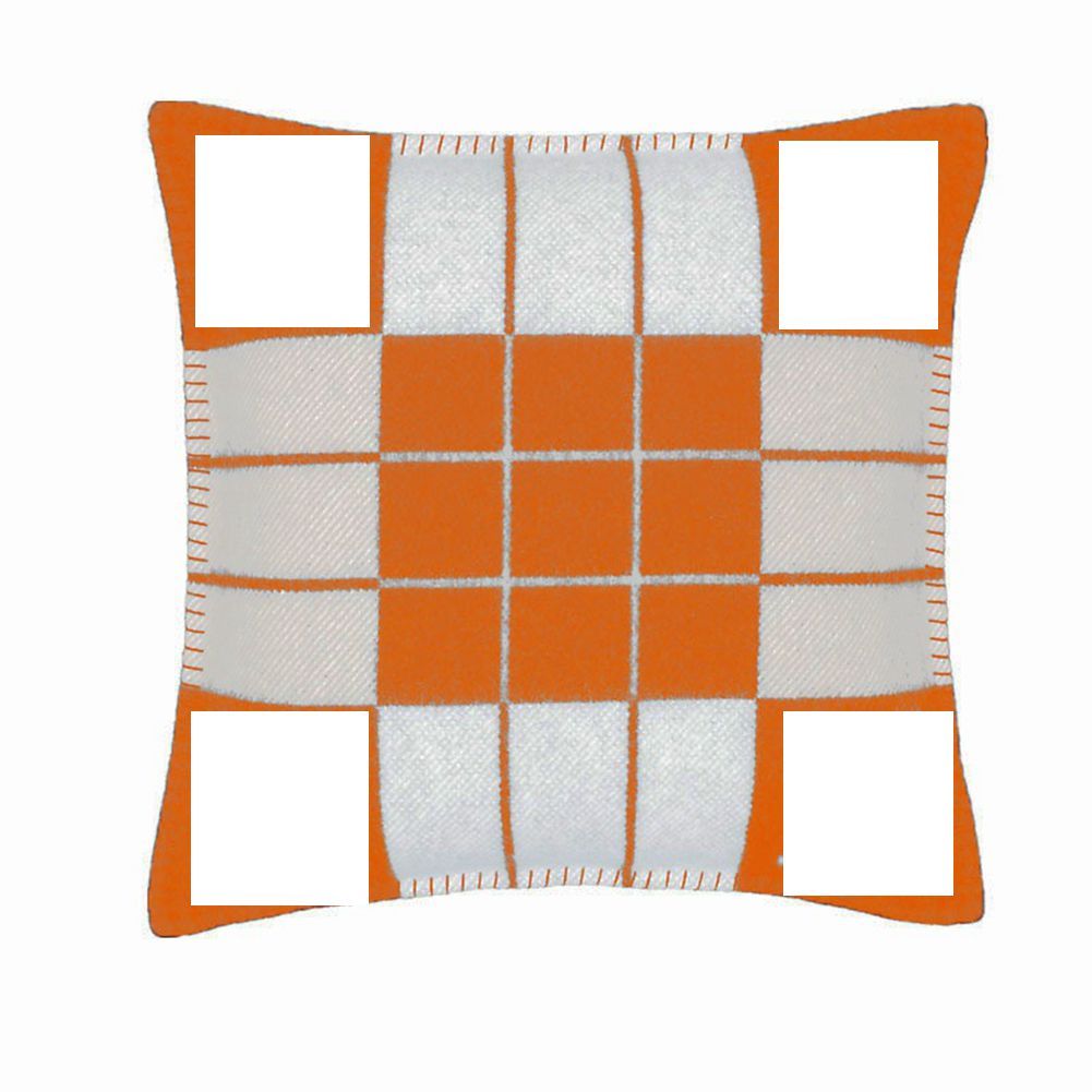 Luxury Letters Throw Pillow Case Cashmere Designer Pillows Designer Cushion Cover Pillowcase Without Core Jacquard Sofa Bed Wool Covers, 45*45cm
Luxury Letters Throw Pillow Case Cashmere Designer Pillows Designer Cushion Cover Pillowcase Without Core Jacquard Sofa Bed Wool Covers, 45*45cm