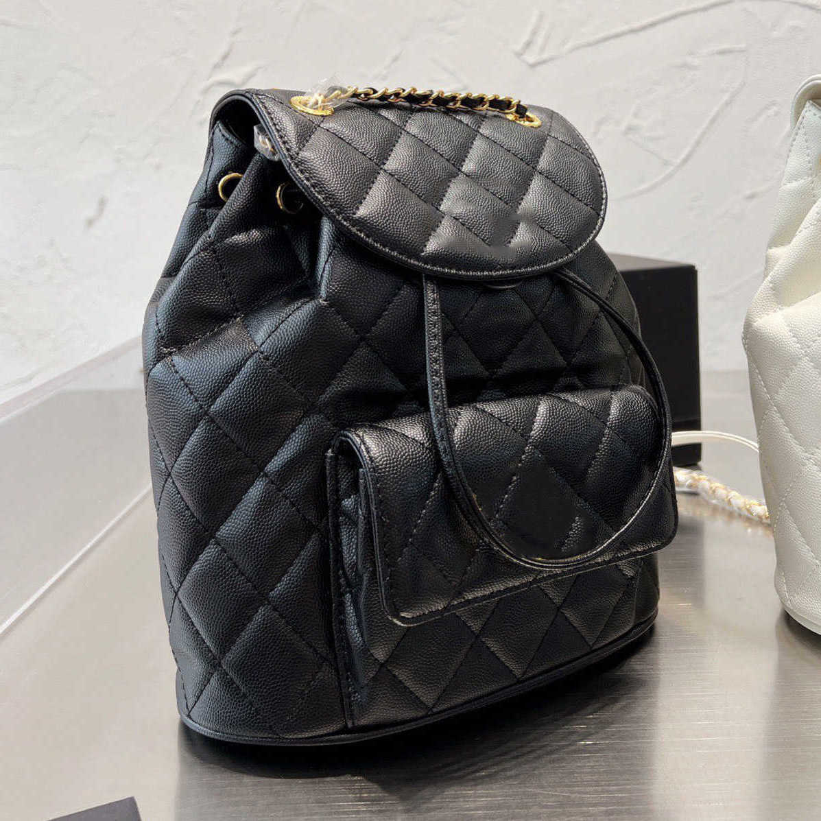 CC Bag Wallets Classic luxury backpack sewing antique caviar sheepskin ms diamond hardware fine rope chain pocket design more outdoor travel, Box
CC Bag Wallets Classic luxury backpack sewing antique caviar sheepskin ms diamond hardware fine rope chain pocket design more outdoor travel, Box