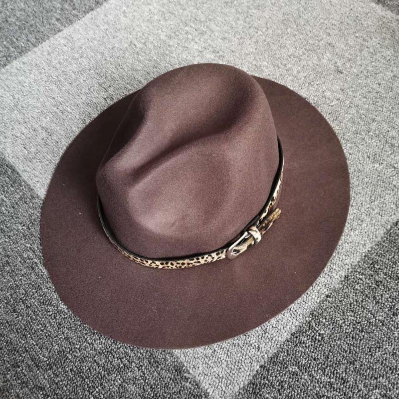 Berets Women Faux Wool Felt Fedoras With Leopard Print Belt Buckle Vintage Wide Brim Jazz Trilby Floppy Hat, Black
Berets Women Faux Wool Felt Fedoras With Leopard Print Belt Buckle Vintage Wide Brim Jazz Trilby Floppy Hat, Black