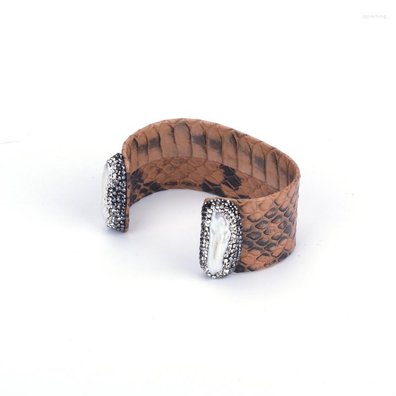 Bangle Natural Double Elongated Freshwater Pearl End Bead Charm Pave Rhinestone Brown Real Leather Big Open Bangles Cuffs For Women
Bangle Natural Double Elongated Freshwater Pearl End Bead Charm Pave Rhinestone Brown Real Leather Big Open Bangles Cuffs For Women