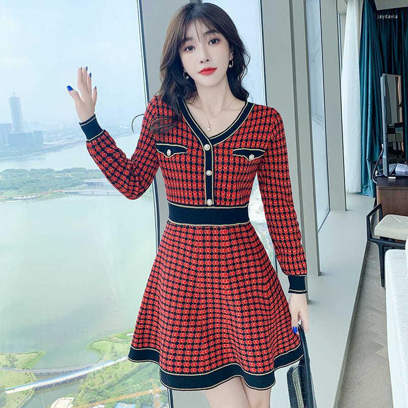 Casual Dresses 2022 Autumn And Winter Striped Japan Style A-Line Knitted Button Sling Dress V-Neck Fashion Contrast Design M892, Black
Casual Dresses 2022 Autumn And Winter Striped Japan Style A-Line Knitted Button Sling Dress V-Neck Fashion Contrast Design M892, Black