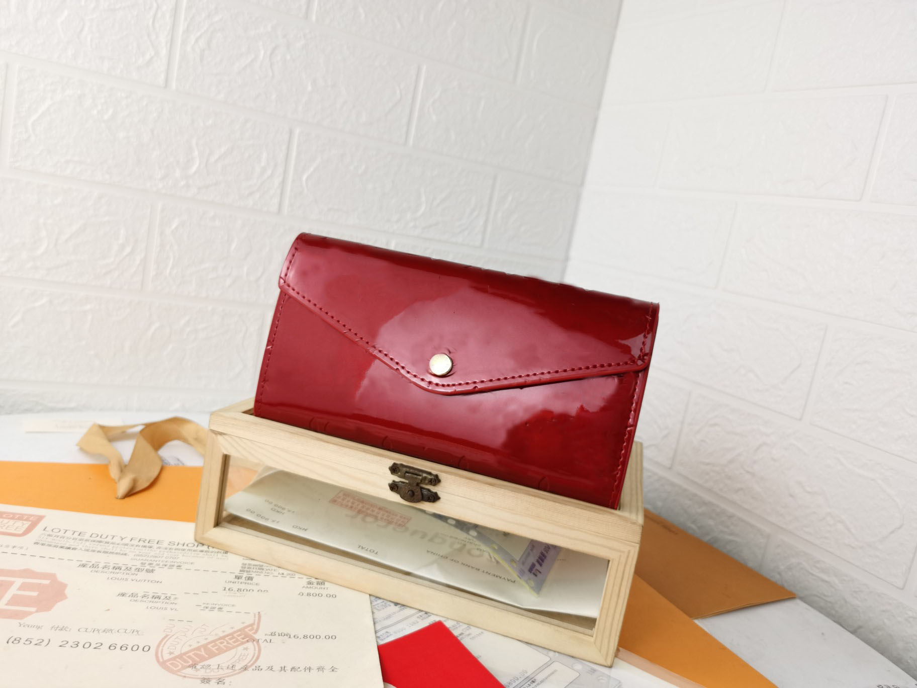 Classic Women Paintwork Designer Wallets Blondie Luxury Purse Card Holder Lady Wallets Glossy Mono Embossed Patent Leather Envelope Pouch purses M60531, Pink
Classic Women Paintwork Designer Wallets Blondie Luxury Purse Card Holder Lady Wallets Glossy Mono Embossed Patent Leather Envelope Pouch purses M60531, Pink