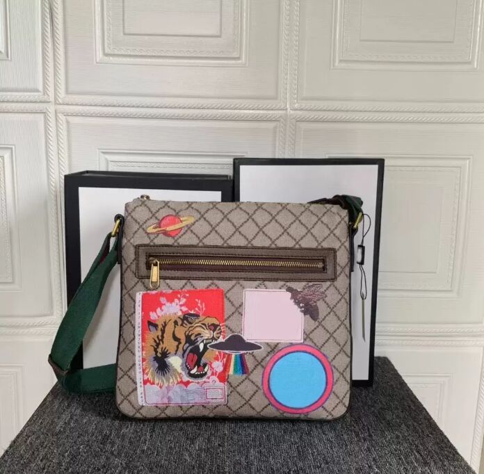 Luxury Designer Messenger Bag Reverse Canvas Mens Crossbody TRIO Fashion Man Women Shoulder Bags tote Purse Wallet Clutch Backpack, Withlogo
Luxury Designer Messenger Bag Reverse Canvas Mens Crossbody TRIO Fashion Man Women Shoulder Bags tote Purse Wallet Clutch Backpack, Withlogo