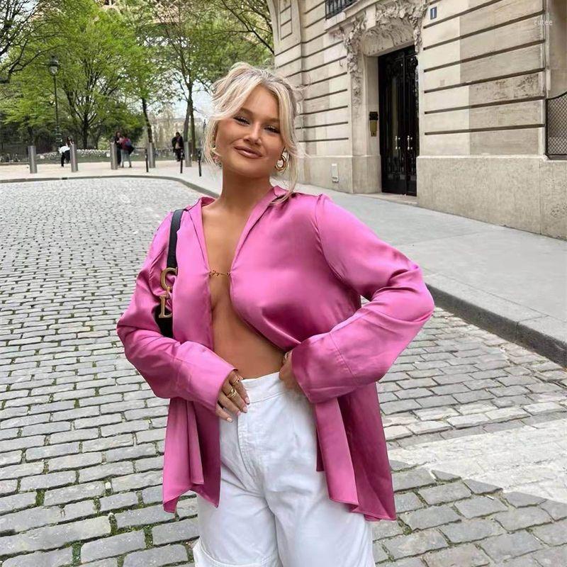 Women' Blouses Turn-down Collar Sexy Shirts Long Sleeve Open Stitch Satin Blouse Streetwear Solid Fashion Loose Women Tops Black Green
Women' Blouses Turn-down Collar Sexy Shirts Long Sleeve Open Stitch Satin Blouse Streetwear Solid Fashion Loose Women Tops Black Green