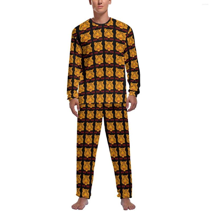 Men' Sleepwear Cute Tiger Kiss Pajamas Men Animal Face Print Winter Long Sleeves 2 Pieces Casual Printed Set, Style-5
Men' Sleepwear Cute Tiger Kiss Pajamas Men Animal Face Print Winter Long Sleeves 2 Pieces Casual Printed Set, Style-5