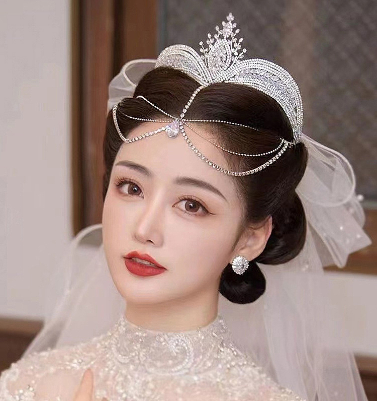 Bridal wedding dress crown headpieces party prom birthday dress accessories peacock feather design Inlaid rhinestone headwear pair with brand shoes bag lady gift
Bridal wedding dress crown headpieces party prom birthday dress accessories peacock feather design Inlaid rhinestone headwear pair with brand shoes bag lady gift