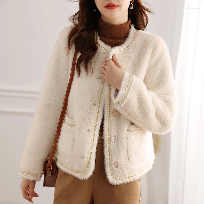 Women' Fur Vimly Faux Women Coat O Neck Button Pockets White Jacket Office Lady Long Sleeve 2022 Autumn Winter Warm 50563, Pearl white
Women' Fur Vimly Faux Women Coat O Neck Button Pockets White Jacket Office Lady Long Sleeve 2022 Autumn Winter Warm 50563, Pearl white