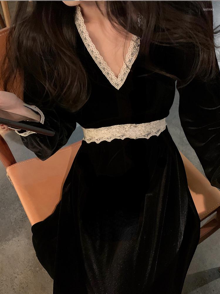 Casual Dresses Lace Velvet Midi Dress French Vintage Black Woman 2022 Autumn Elegant Korean Style Evening Party Female Slim
Casual Dresses Lace Velvet Midi Dress French Vintage Black Woman 2022 Autumn Elegant Korean Style Evening Party Female Slim