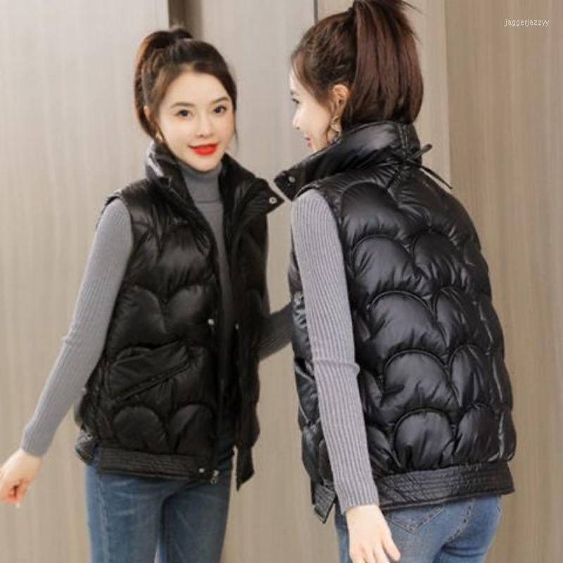 Women's Vests 2022 Autumn Winter Cotton Padded Women Stand Collar Sleeveless Parkas Jacket Female Casual Warm Loose Solid Vest Q126, Black
Women's Vests 2022 Autumn Winter Cotton Padded Women Stand Collar Sleeveless Parkas Jacket Female Casual Warm Loose Solid Vest Q126, Black