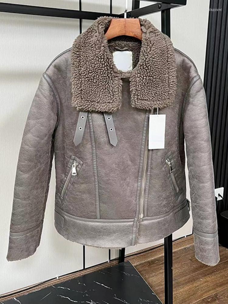Women's Leather Winter Women Streetwear Faux Suede Fur Jacket Lapel Zipper Fake Lamb Coat Lady Loose Motorcycle Outwear, Picture color 
Women's Leather Winter Women Streetwear Faux Suede Fur Jacket Lapel Zipper Fake Lamb Coat Lady Loose Motorcycle Outwear, Picture color