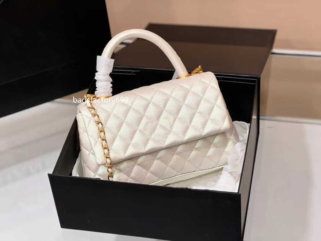 CC Bag Wallets 2022 ss handle bag sewing before the French women's classic 4 color skin flap and colorful hardware Cossbody shoulder purse h, Box
CC Bag Wallets 2022 ss handle bag sewing before the French women's classic 4 color skin flap and colorful hardware Cossbody shoulder purse h, Box