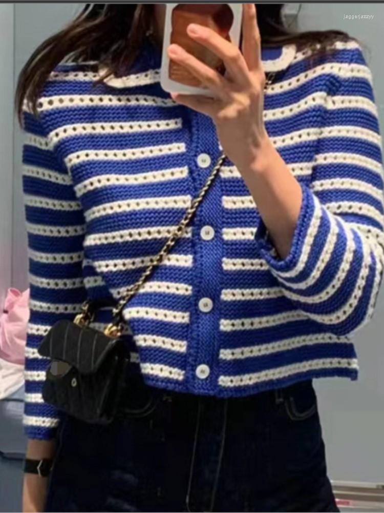Women's Vests Autumn Korean Version Doll Collar Striped Short Contrast Color Sweater Knitted Cardigan Coat, Blue
Women's Vests Autumn Korean Version Doll Collar Striped Short Contrast Color Sweater Knitted Cardigan Coat, Blue