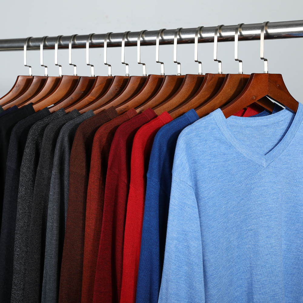Men's Sweaters Autumn Thin Knit Business Casual V-neck Pullovers Classic Style Comfortable Slim Basic Male Brand 221206, Blue
Men's Sweaters Autumn Thin Knit Business Casual V-neck Pullovers Classic Style Comfortable Slim Basic Male Brand 221206, Blue