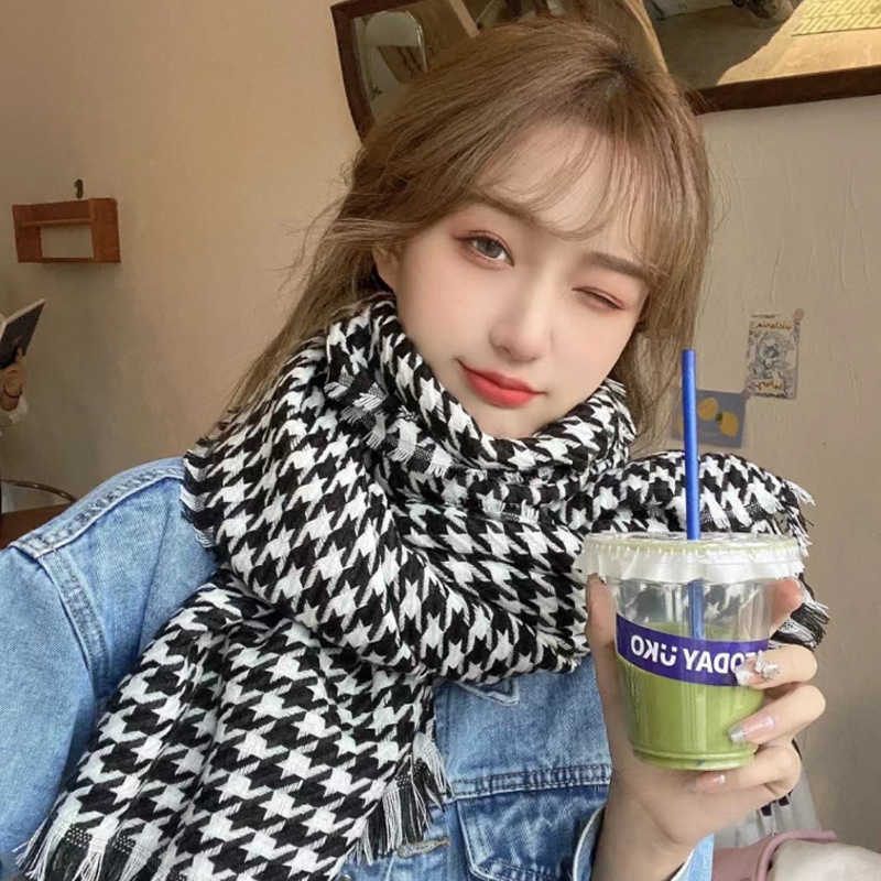 Scarves 2022 New Straight Classic Thousand Bird Pattern Scarf for Girls in Autumn and Winter
Scarves 2022 New Straight Classic Thousand Bird Pattern Scarf for Girls in Autumn and Winter