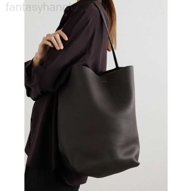 Designer Luxury The Row Bags For Womens Handbags Crossbody Purses Large Capacity Totes 7A High Quality Multicolour Fashion Lnclined Shoulder Black Walle O8C6, Elephant grey
Designer Luxury The Row Bags For Womens Handbags Crossbody Purses Large Capacity Totes 7A High Quality Multicolour Fashion Lnclined Shoulder Black Walle O8C6, Elephant grey