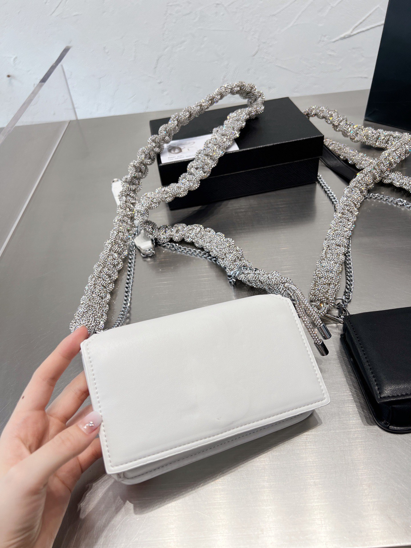 Designer nylon bags red pink Women Messenger crossboby Luxury with letters canvas letters Wholesale Purses metal chain, White
Designer nylon bags red pink Women Messenger crossboby Luxury with letters canvas letters Wholesale Purses metal chain, White