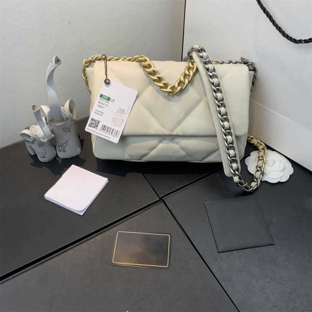 CC Bag Wallets 2021High quality brand luxury designer fashion women shoulder bag leather flap clutch 19 series large 25cm sheepskin wallet w, Pink
CC Bag Wallets 2021High quality brand luxury designer fashion women shoulder bag leather flap clutch 19 series large 25cm sheepskin wallet w, Pink