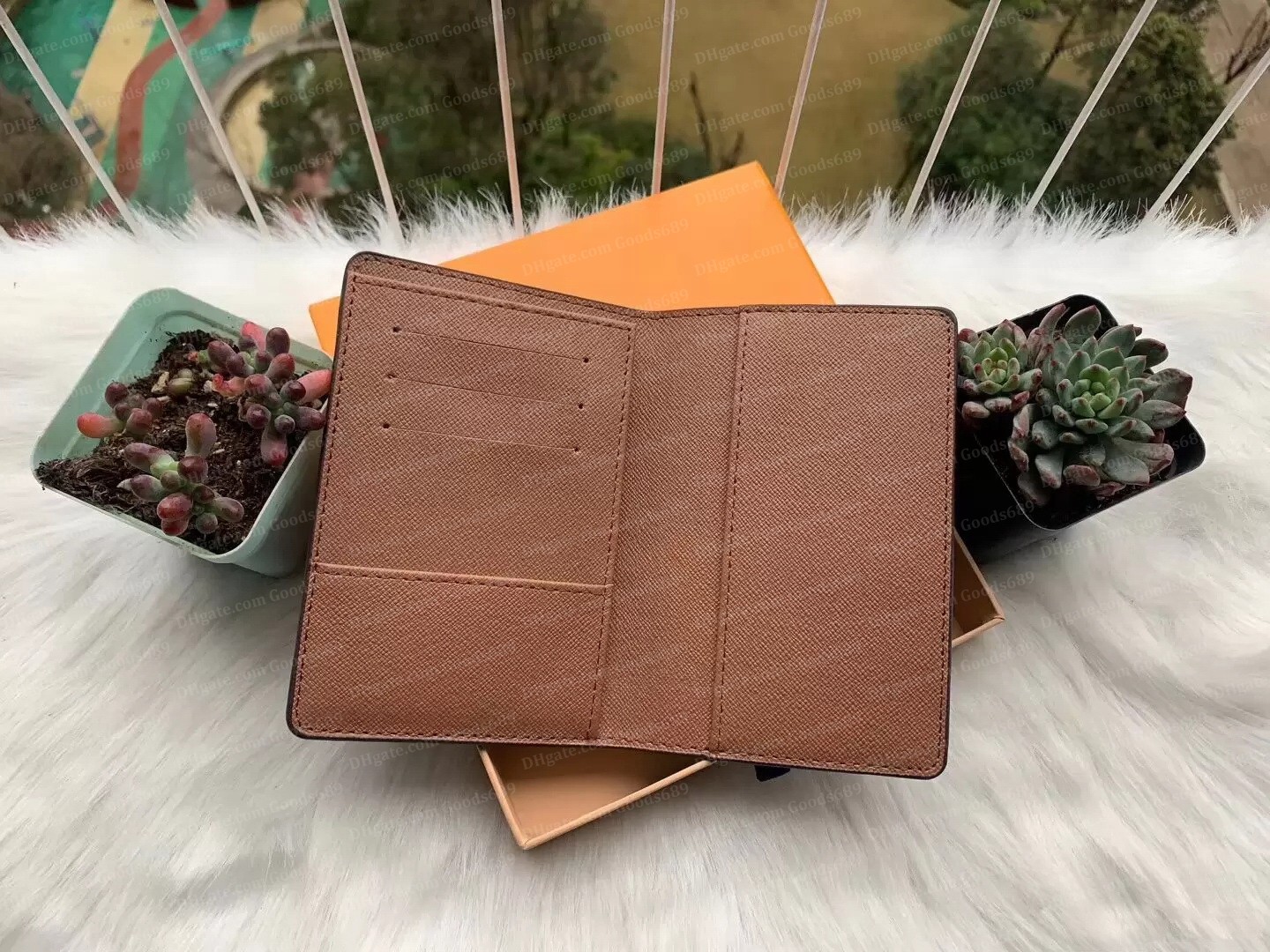PASSPORT COVER Holders Fashion Women Passports Protection Case Trendy Credit Card Holder Mens Wallet Brown Iconic COUVERTURE PASSEPORT With Original Box Goods689, Brown grid
PASSPORT COVER Holders Fashion Women Passports Protection Case Trendy Credit Card Holder Mens Wallet Brown Iconic COUVERTURE PASSEPORT With Original Box Goods689, Brown grid