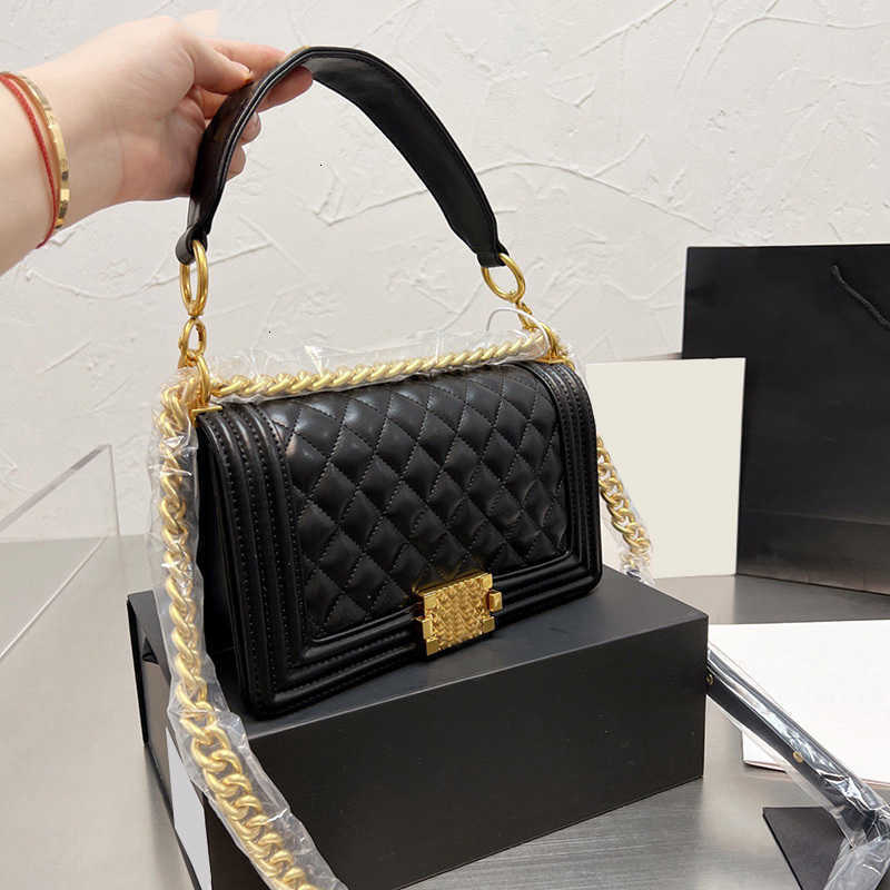 CC Bag Wallets 2022Ss Summer Womens Letter Shoulder Bag Classic Mini Flap Boy Girls Fashion Crossbody Clutch Cosmetic Large Capacity Le Vint, Box
CC Bag Wallets 2022Ss Summer Womens Letter Shoulder Bag Classic Mini Flap Boy Girls Fashion Crossbody Clutch Cosmetic Large Capacity Le Vint, Box